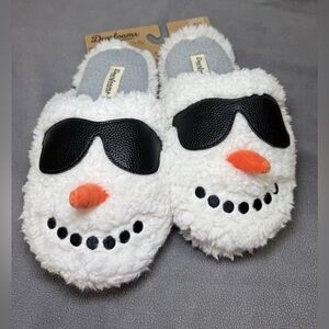 Dearfoams Snowman Slippers Womens 7-8
Mens 5-6